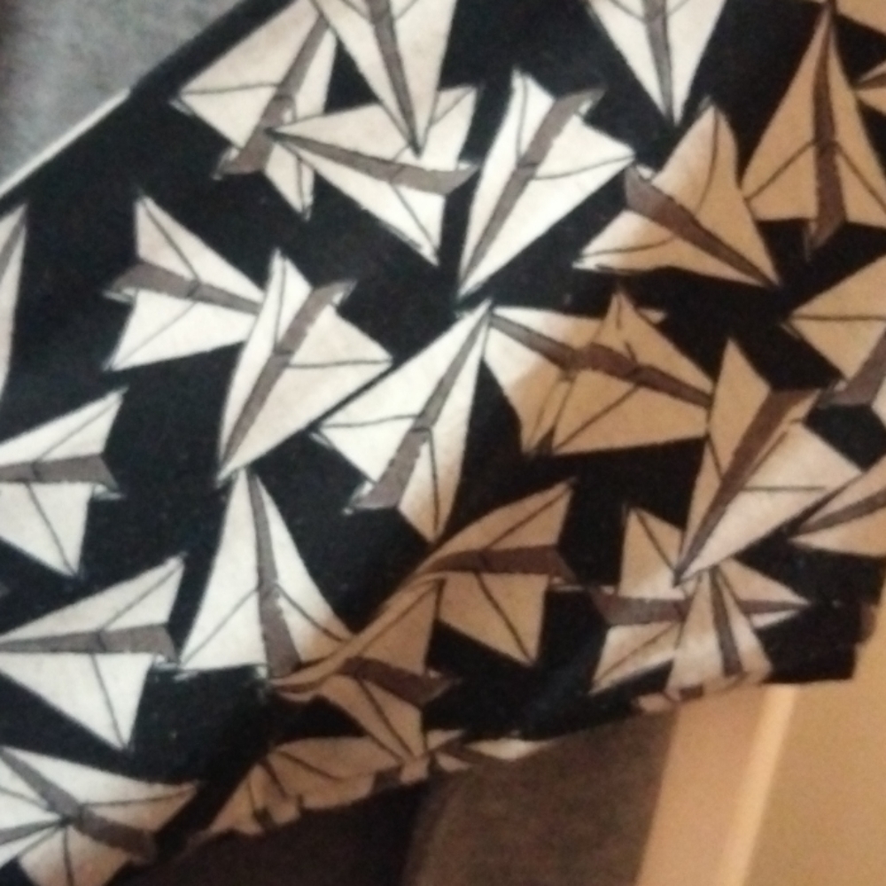LuLaRoe Randy Paper Airplane top